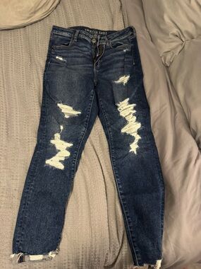 American Eagle Outfitters Women's Dark Blue Distressed Skinny Jeans
